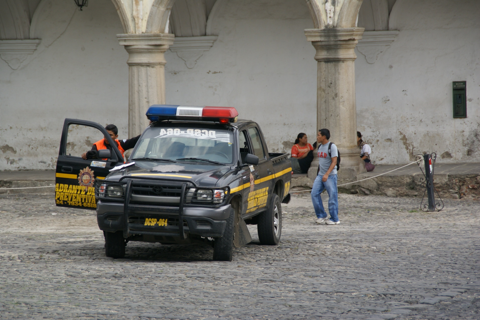 Γουατεμάλα: Γάζωσαν αυτοκίνητο με Αμερικανό διπλωμάτη