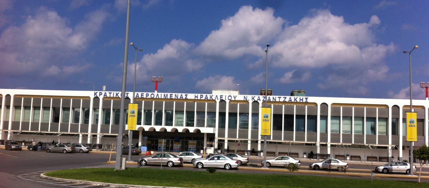 56 αλλοδαποί συνελήφθησαν στο αεροδρόμιο Ηρακλείου – Είχαν πλαστά έγγραφα για χώρες της ΕΕ