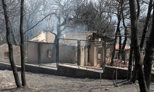 Καταστροφές σε εγκαταστάσεις του Στρατού από την φωτιά στον Άγιο Ανδρέα