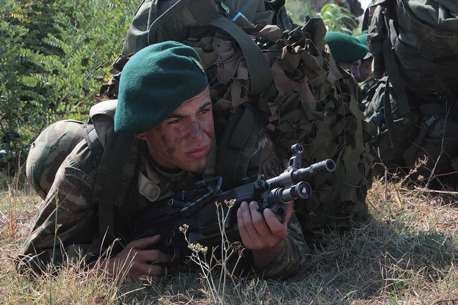 Μάτι: Ήρωας έφεδρος καταδρομέας έσωσε τους γονείς του κι άλλα 7 άτομα από βέβαιο θάνατο