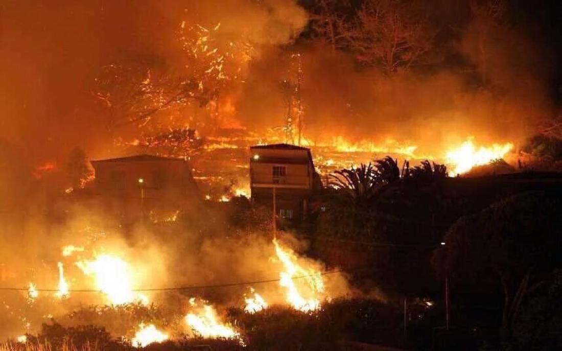 83 οι νεκροί από τις φωτιές σε Ραφήνα και Νέα Μάκρη (upd)