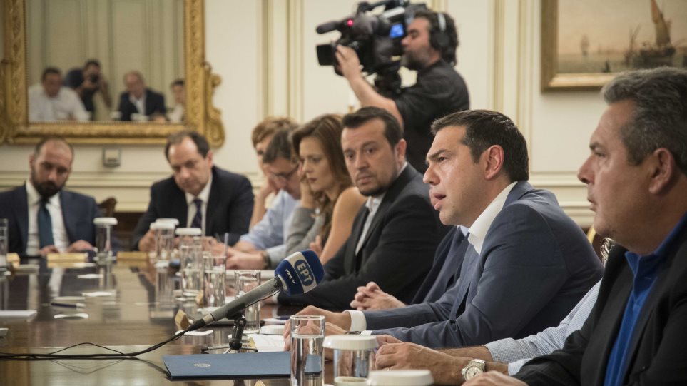 Υπουργικό Συμβούλιο: Αναλαμβάνουν την πυρόσβεση οι Ενοπλες Δυνάμεις & η Αστυνομία – Ο Θεός να βάλει το χέρι του…