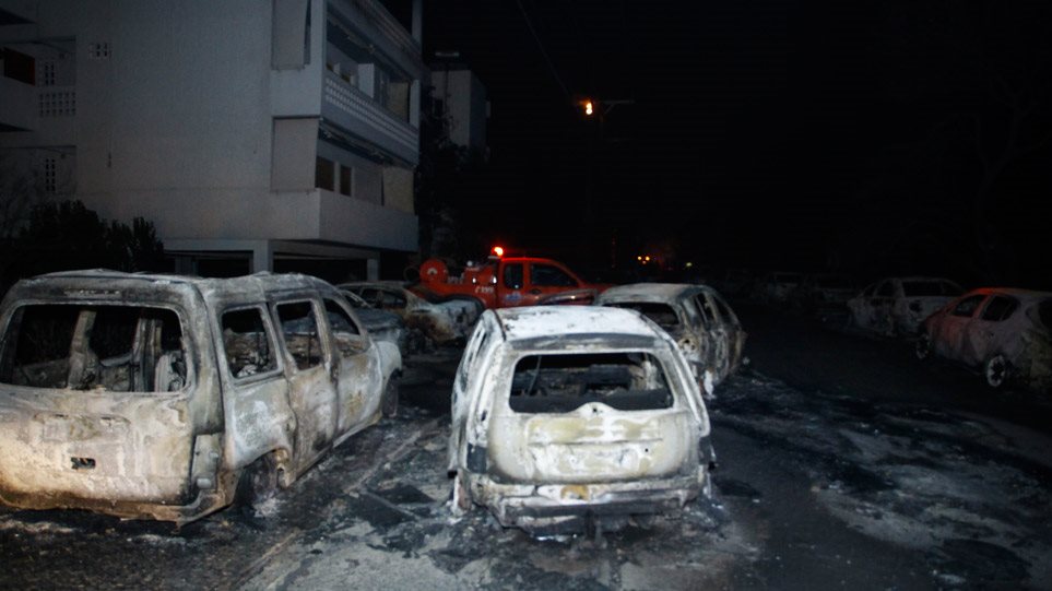 Προειδοποίηση πνευμονολόγων: «Υγειονομική βόμβα οι καμμένες περιοχές» – Κινδυνεύουν διασώστες και διασωθέντες (βίντεο)