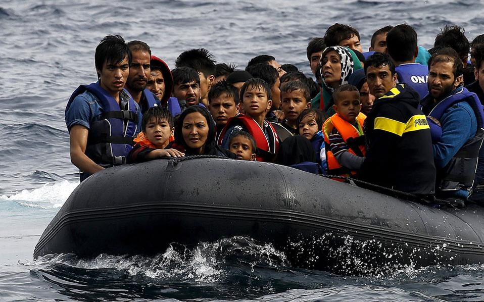 Απελπισμένοι οι Ισπανοί ζητούν βοήθεια από την ΕΕ – 1200 λαθρομετανάστες σε 2 μέρες