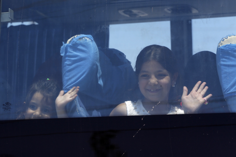 Άρχισε η επιστροφή των Σύρων προσφύγων στην πατρίδα τους – Κατά εκατοντάδες εγκαταλείπουν τον Λίβανο (φώτο)