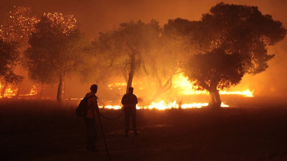 Ακόμα δεν έχουν ανακοινωθεί τα ονόματα των ταυτοποιημένων νεκρών από τις φωτιές στο Μάτι: Αγωνία για χιλιάδες ανθρώπους