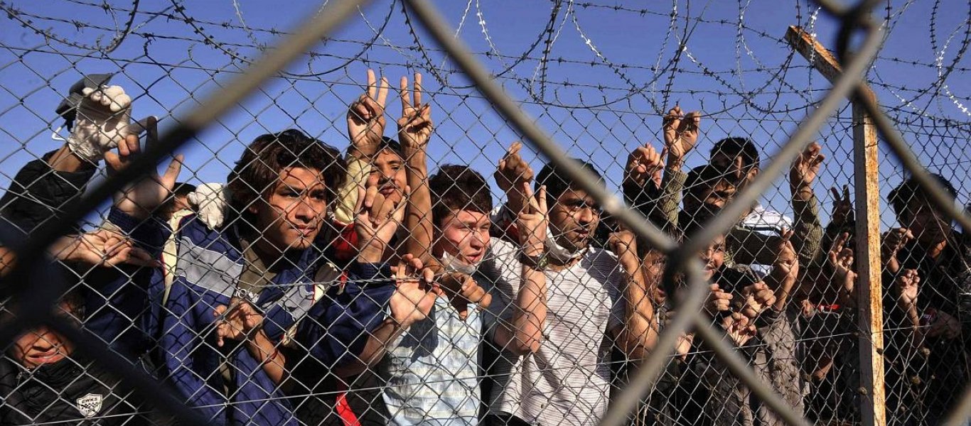 Διακινητές κρατούσαν μετανάστες φυλακισμένους σε αποθήκη στη Θεσσαλονίκη
