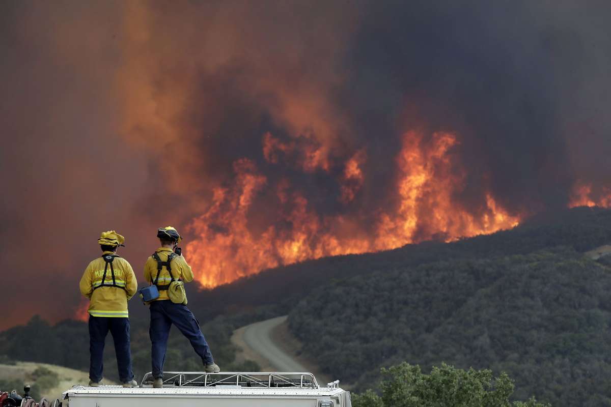 Ο Ντ.Τραμπ κήρυξε την Καλιφόρνια σε «κατάσταση μεγάλης καταστροφής» λόγω των πυρκαγιών