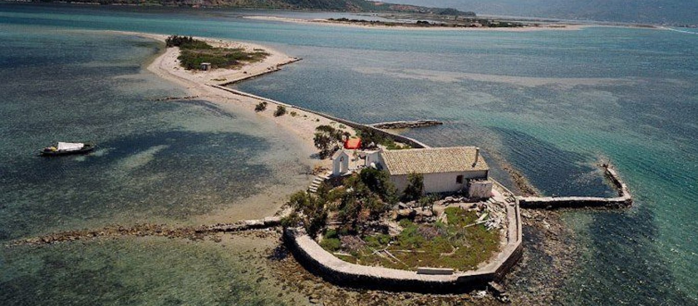 Αυτό είναι το επίπεδο, παραδεισένιο ελληνικό νησί που είναι όλο… παραλία (βίντεο)