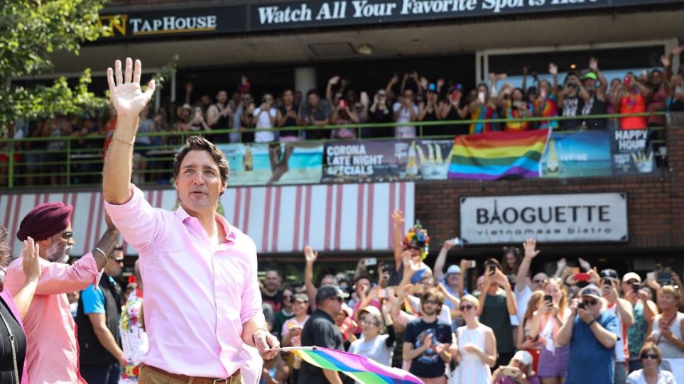 Ο Καναδός Πρωθυπουργός παρελαύνει για τα δικαιώματα των ΛΟΑΤΚΙ στο 40o ετήσιο Pride του Βανκούβερ (φωτο)