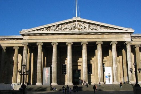 Το Βρετανικό Μουσείο επιστρέφει τα κλεμμένα του εκθέματα επιτέλους!
