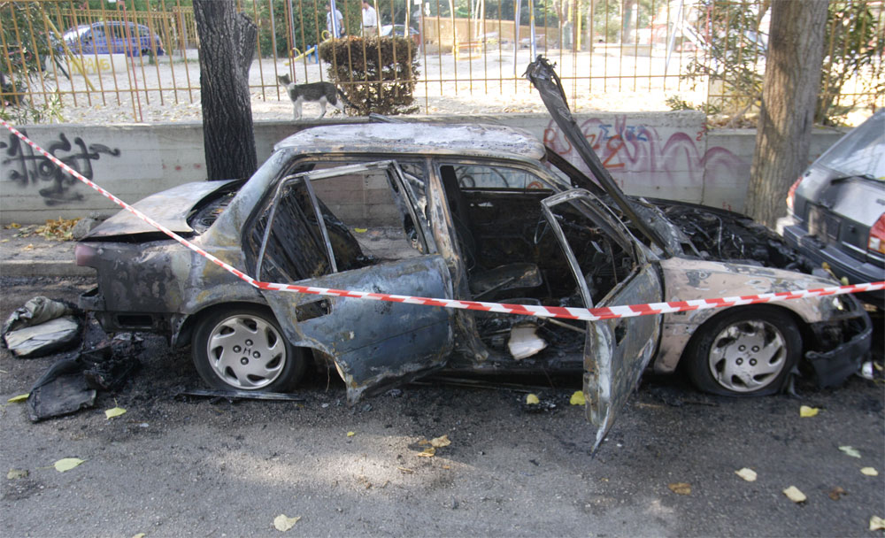 Θεσσαλονίκη: Εντοπίστηκε απανθρακωμένο πτώμα μέσα σε αυτοκίνητο