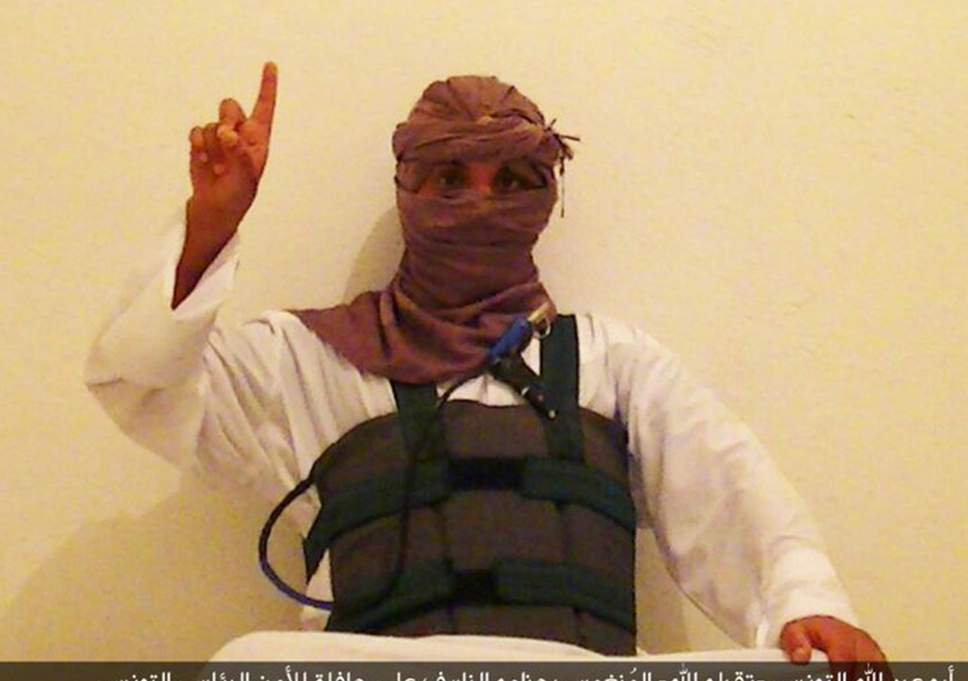 Δείτε τη σορό του τζιχαντιστή που παραλίγο να σκορπίσει το θάνατο στην Αίγυπτο (φωτό)