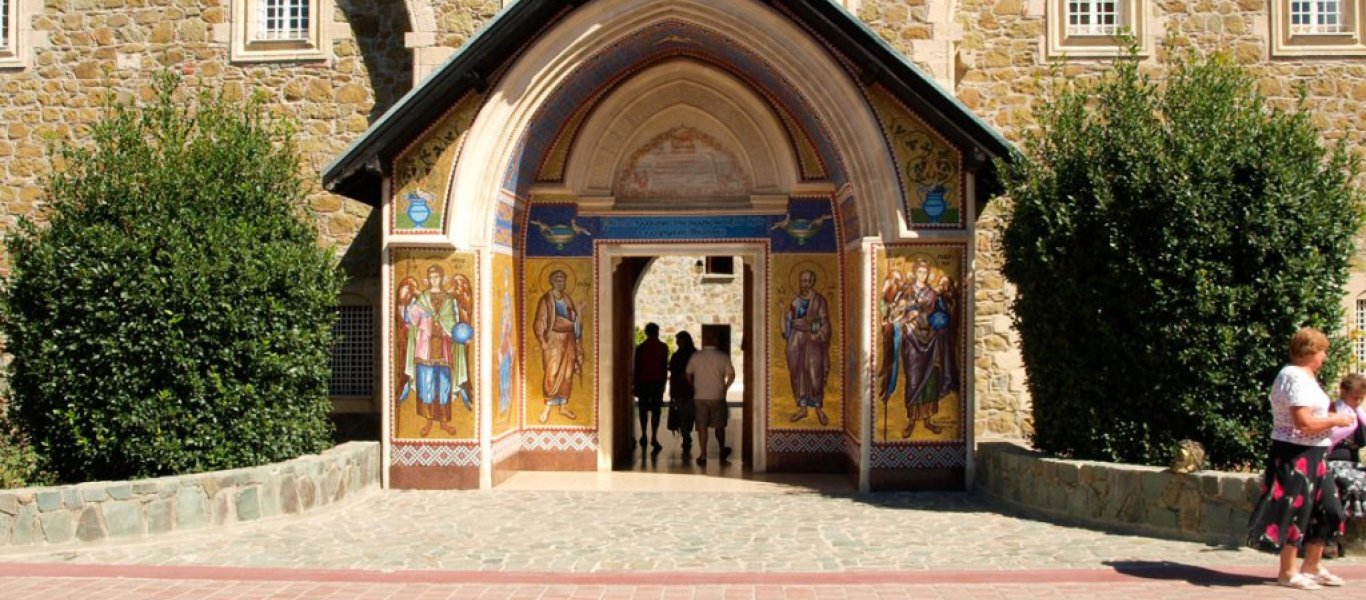 Πλήθος προσκυνητών γιόρτασε την Κοίμηση της Θεοτόκου στις εκκλησίες της Κύπρου