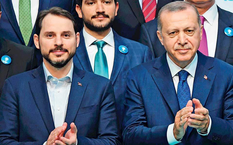 Τουρκία: Όλα θα τα τραβήξει ο Τούρκος υπουργός οικονομικών – Ημέρα κρίσης από τους φορείς χάραξης πολιτικής