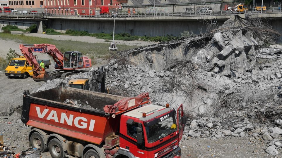 Ιταλία: Πέντε ακόμη αγνοούμενοι από την κατάρρευση της γέφυρας στη Γένοβα