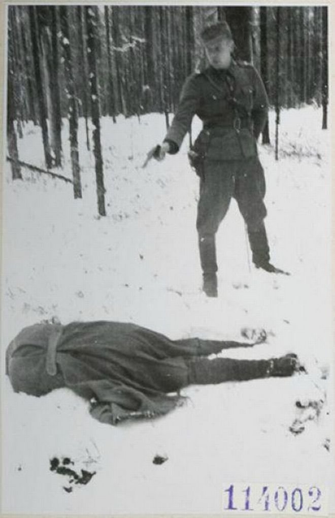 Οταν η καρδιά νικά το πιστόλι: Το χαμόγελο του Σοβιετικού αξιωματικού λίγο πριν την εκτέλεση του (φωτό)