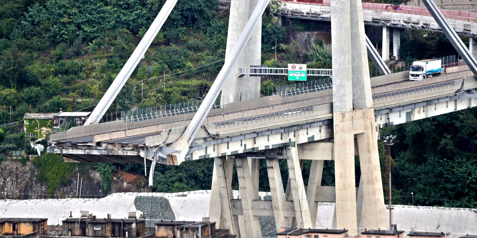 Οι κίνδυνοι για τη γέφυρα της Γένοβα είχαν επισημανθεί από το 1979 λέει ο κατασκευαστής της