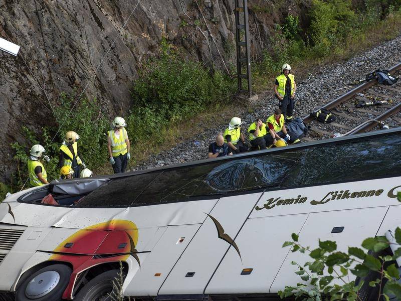 Φινλανδία: 4 νεκροί και 17 τραυματίες από λεωφορείο που έπεσε από γέφυρα