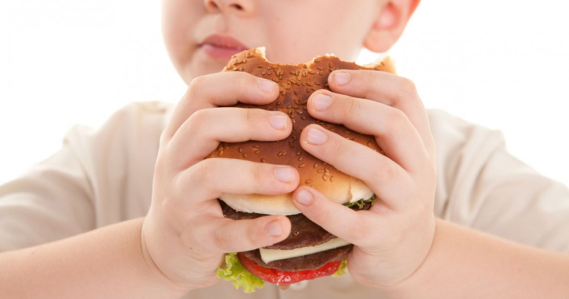 Πώς μπορεί να αντιμετωπιστεί η παιδική παχυσαρκεία;