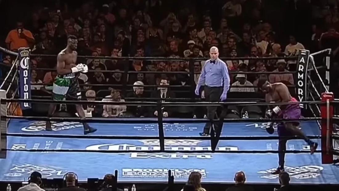 Αυτός ο αγώνας πυγμαχίας έληξε… πριν καν πέσει η πρώτη μπουνιά1 (βίντεο)