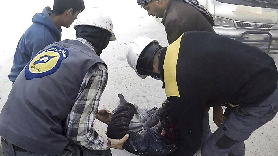Συρία: Τα «Λευκά Κράνη» απήγαγαν 44 παιδιά για να σκηνοθετήσουν χημική επίθεση στην Ιντλίμπ