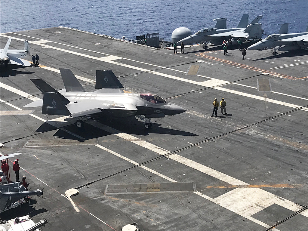 Αμερικανικό Ναυτικό: Νέες επιχειρησιακές δοκιμές του F-35C από αεροπλανοφόρο