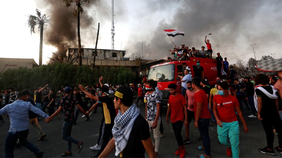 Ιράκ: Διαδηλωτές πήραν ομήρους εργαζόμενους στην Lukoil