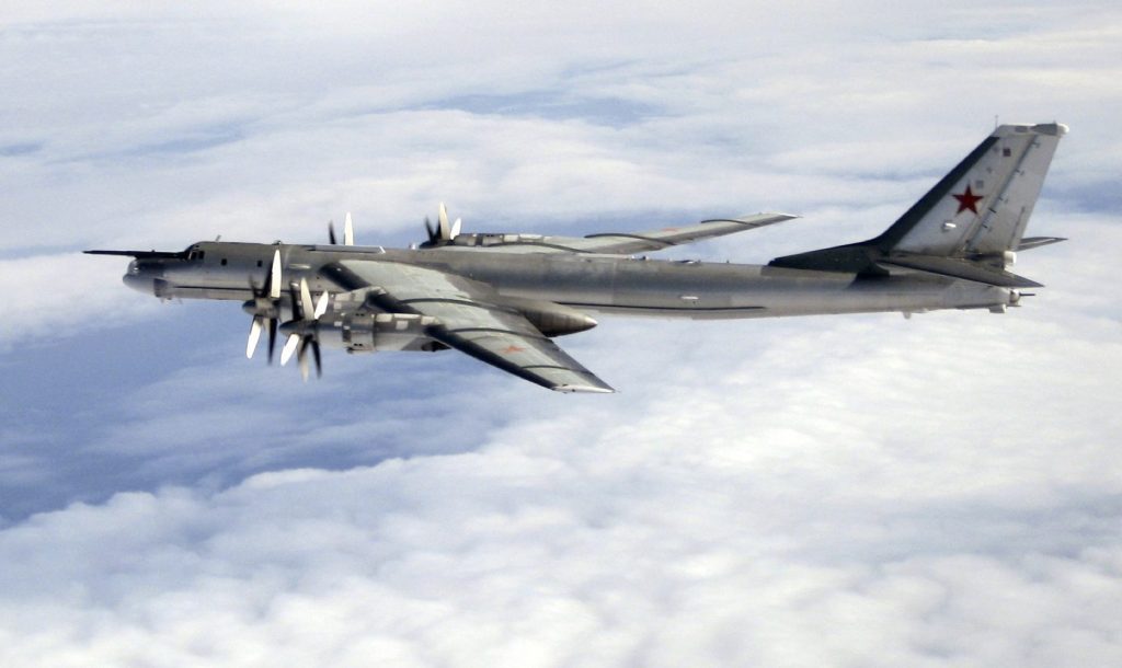 «Ελιωσαν» οι πάγοι στηνΑλάσκα – F-22 συνάντησαν ρωσικά στρατηγικά βομβαρδιστικά Tu-95 Bear
