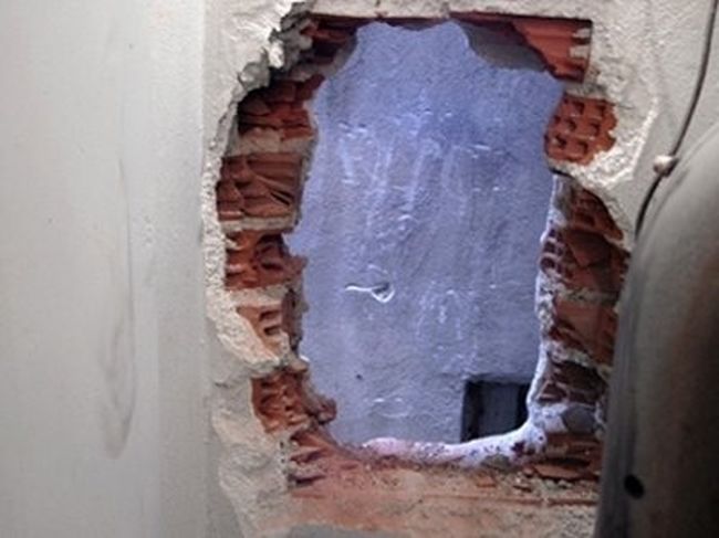 Πάτρα: Γκρέμισαν λάθος σπίτι – Σοκαρισμένος ο ιδιοκτήτης (φωτό-βίντεο)