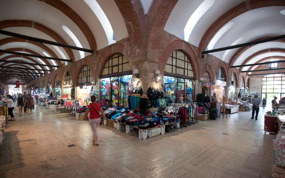 Τζουμχουριέτ: Κατακλύζουν την αγορά της Αδριανούπολης οι Έλληνες – Αγοράζουν πάμφθηνα