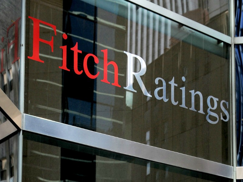 Τέσσερις τουρκικές τράπεζες υποβάθμισε η Fitch Ratings