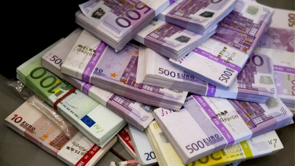 Εφοριακοί στη Θεσσαλονίκη έπαιρναν μίζες 100.000 ευρώ  