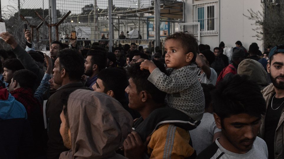 Πάλι γεμίζει η χώρα με παράνομους μετανάστες: Διπλασιάστικα από πέρσι οι μεταναστευτικές καλοκαιρινές ροές