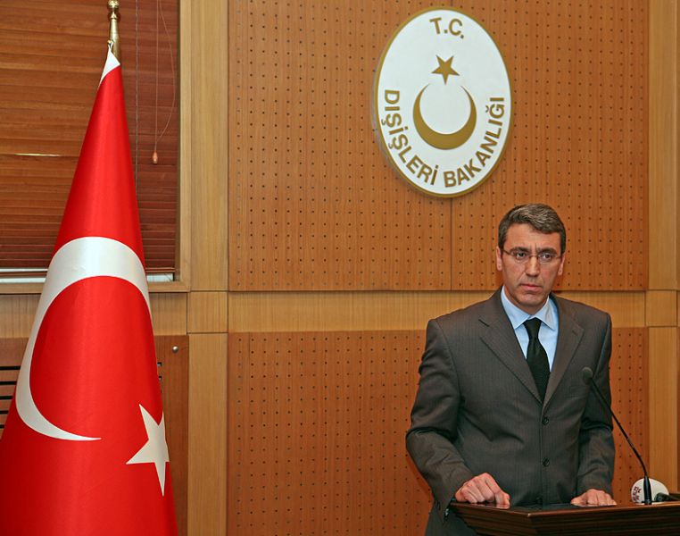 Διορίστηκε νέος Τούρκος πρέσβης στην Αθήνα ο Μπουράκ Οζούγκεργκιν – Ποιος είναι