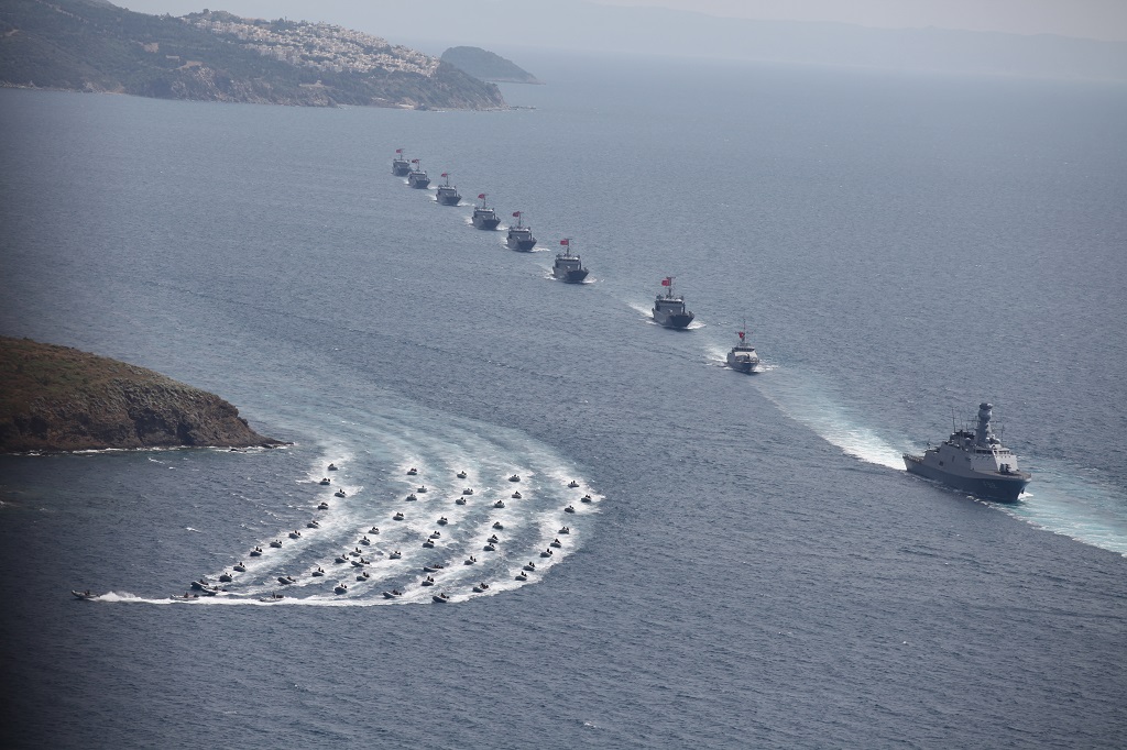 Τουρκική οργή για τη γαλλική ναυτική βάση στη Λάρνακα: Με επιδείξεις ειδικών δυνάμεων απειλούν τις κυπριακές γεωτρήσεις