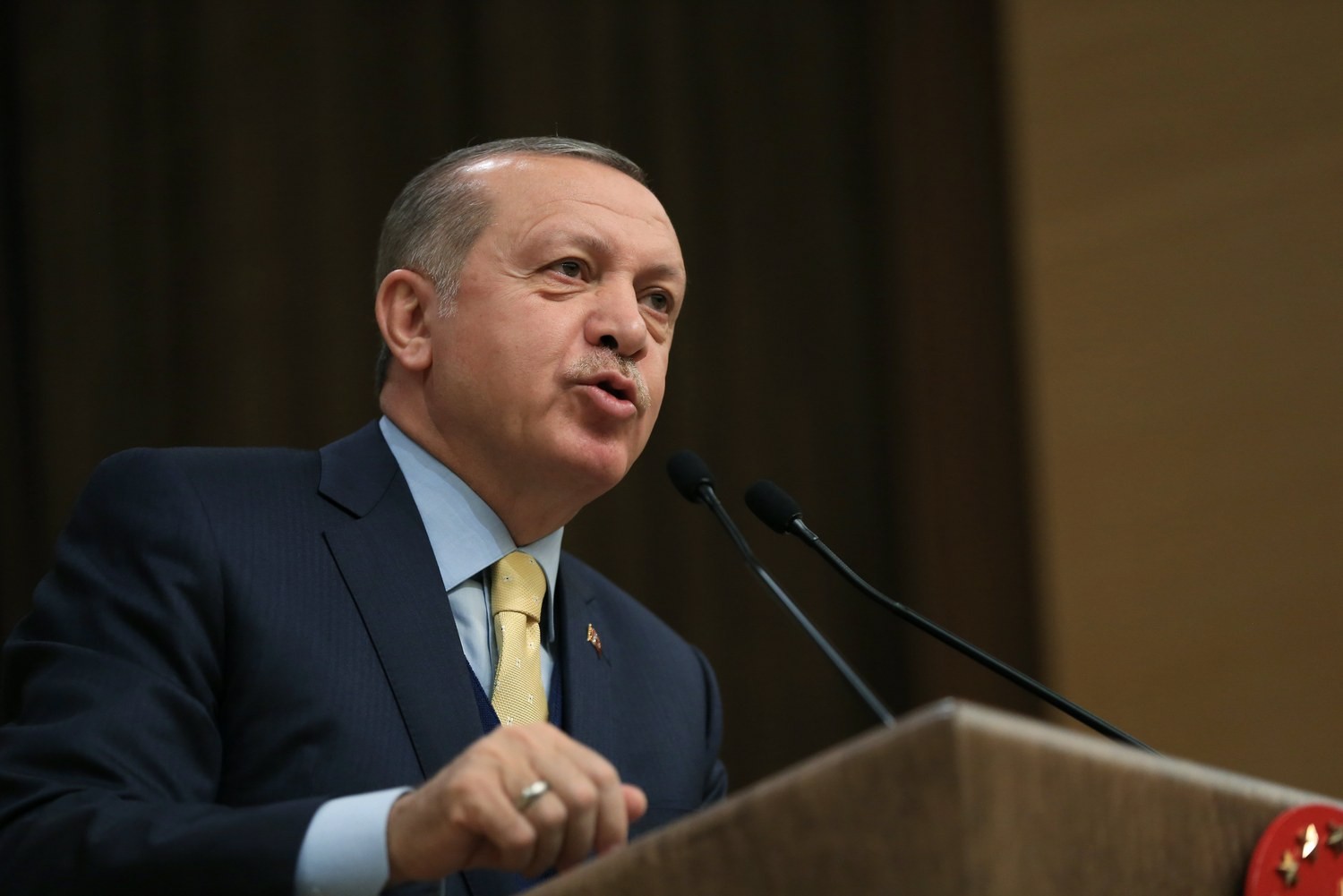 Σφοδρή αντιπαράθεση στην Τουρκία για την Isbank – Τι λέει ο Ερντογάν