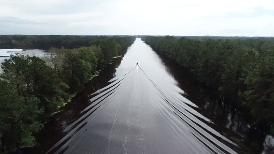 Αυτοκινητόδρομος χάθηκε κάτω από το νερό – Tι κατέγραψε drone [βίντεο]