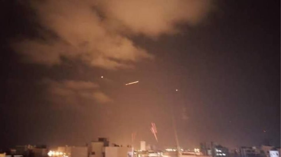 Βίντεο: Βομβαρδισμός της Λαττάκεια στην Συρία –  Η νύχτα έγινε ημέρα