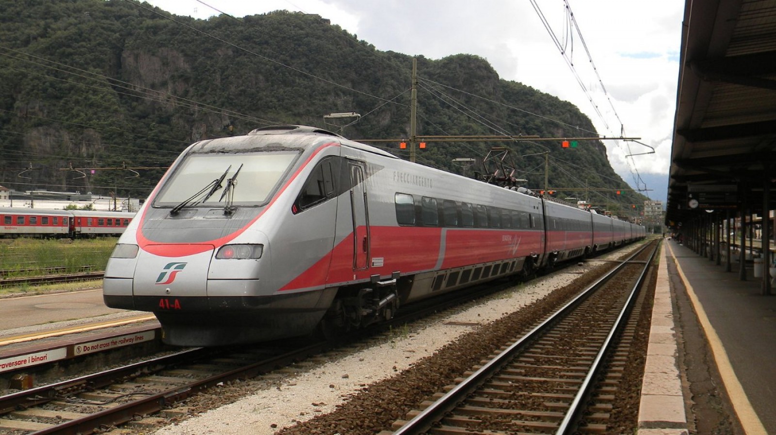 «Ασημένιο Βέλος»: Η ΤΡΑΙΝΟΣΕ δίνει απαντήσεις για το νέο τρένο