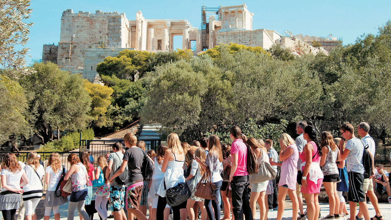 Οι τουρίστες βαθμολογούν την εμπειρία τους στην Αθήνα – Τι θα διόρθωναν