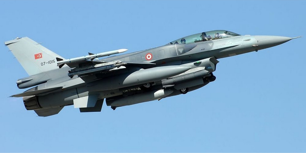 Οπλισμένα τουρκικά F-16 πάνω από το Αιγαίο – Σημειώθηκε εικονική αερομαχία