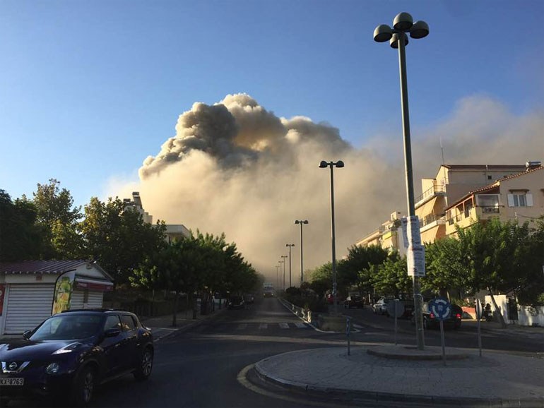 Μεγάλη πυρκαγιά σε εξέλιξη στο Πανεπιστήμιο Κρήτης – Καλά στην υγεία τους οι φοιτητές (upd)
