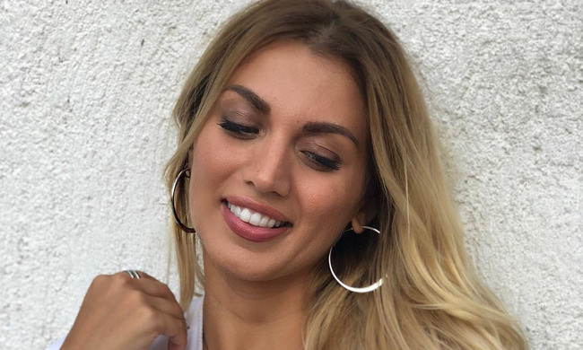 Σπυροπούλου: Προκλητική εμφάνιση σε βραδινή της έξοδο (φωτό)