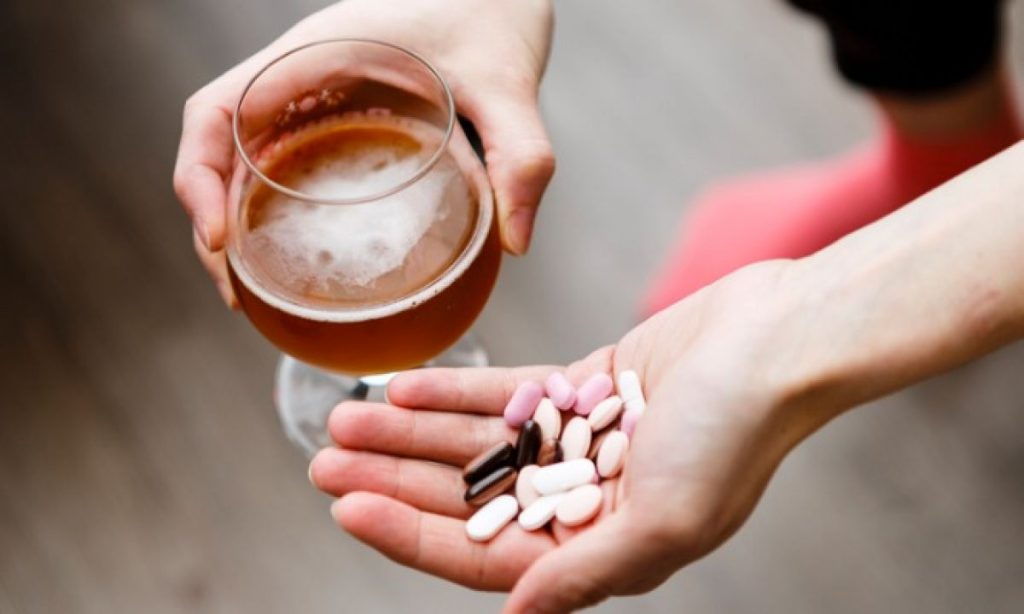 Οι 6 πιο επικίνδυνοι συνδυασμοί αλκοόλ και φαρμάκων