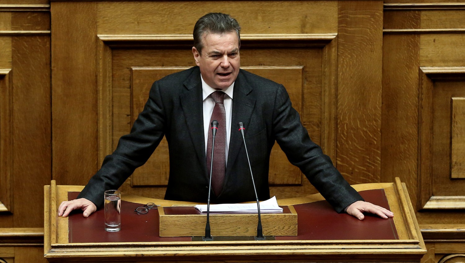 Πετρόπουλος: «Προς αναβολή η περικοπή των συντάξεων χηρείας για δικαιούχους κάτω των 55»