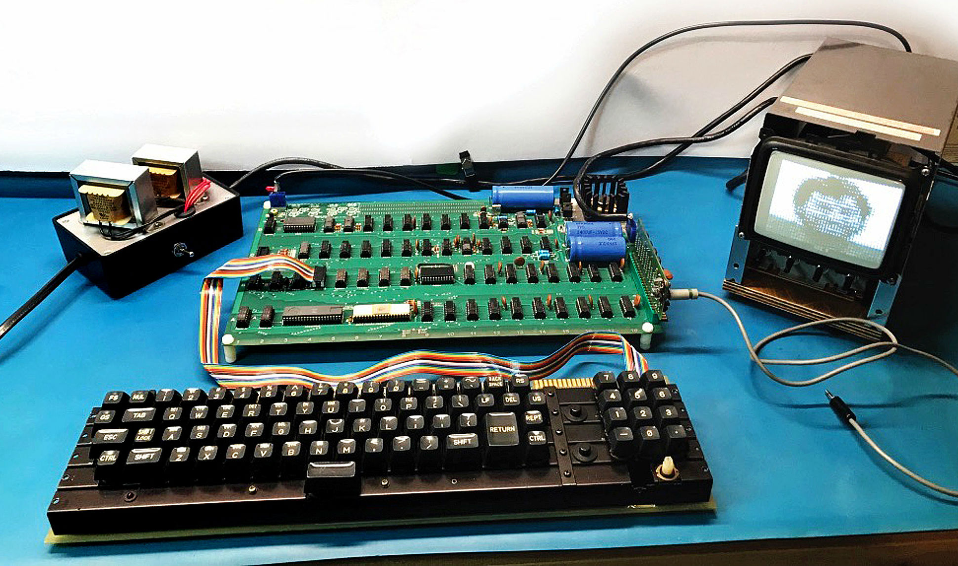 Ένας υπολογιστής Apple-1 του 1976 έπιασε 375.000 δολάρια σε δημοπρασία