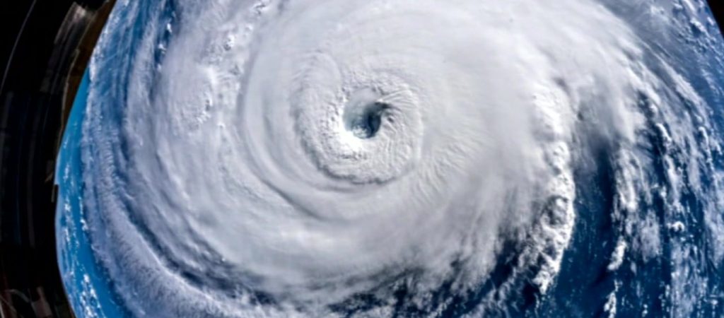 Ο κυκλώνας «Ζορμπάς» έρχεται – Ποιες περιοχές θα «κτυπήσει» ανά ώρα (βίντεο)
