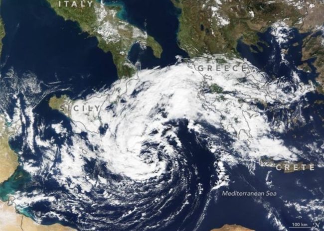 «Αγγίζει» τη Μεσσηνία ο μεσογειακός κυκλώνας (φώτο-βίντεο)