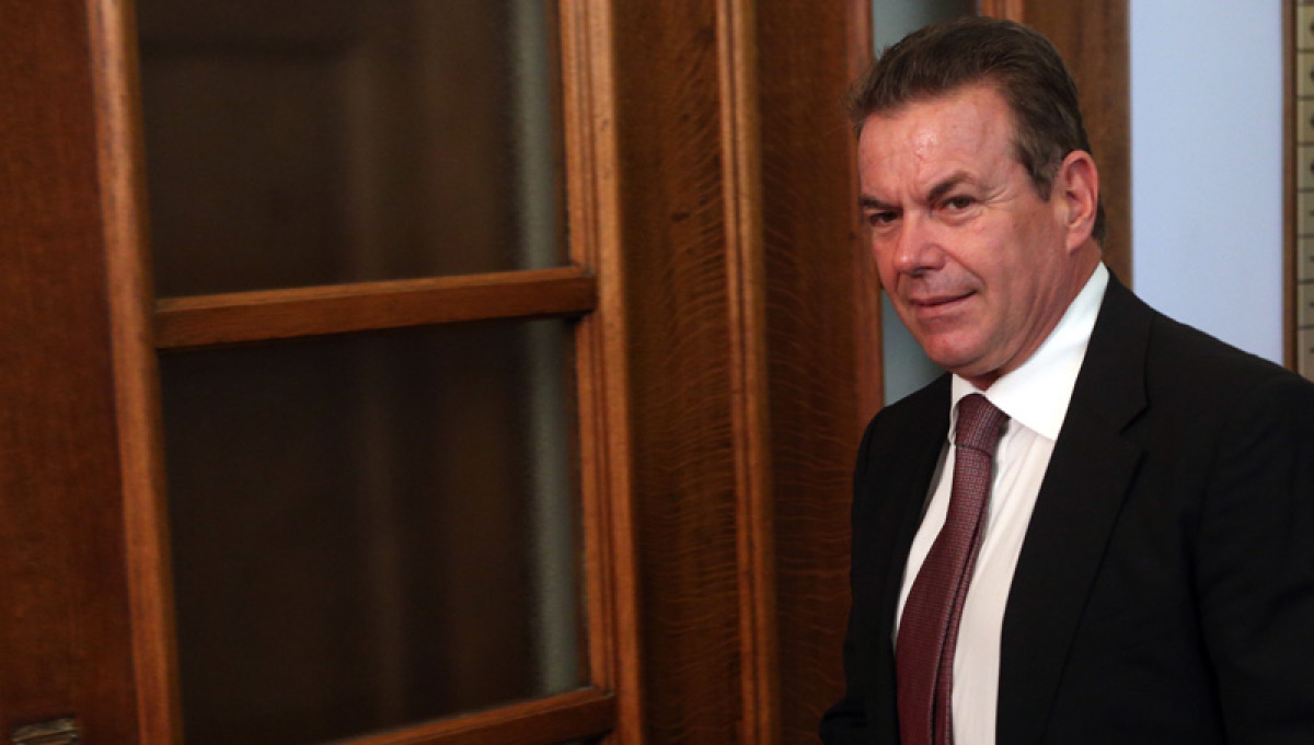 Ο Πετρόπουλος προαναγγέλλει ρύθμιση για τις οφειλές στα ταμεία και διαγραφή χρεών